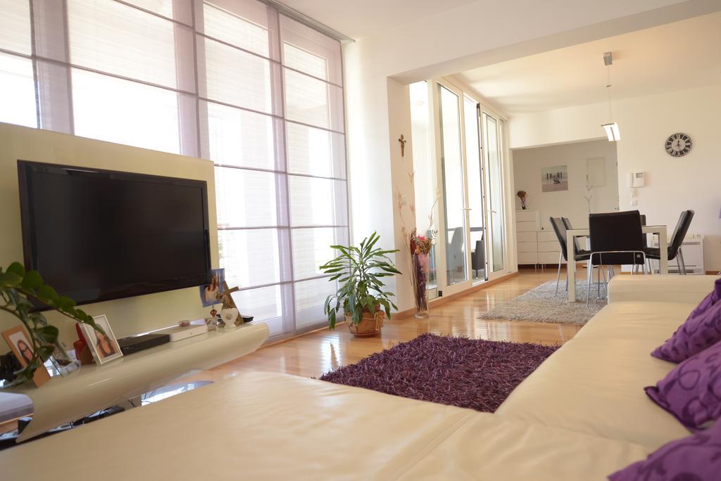 Base Bridge Apartment - Zadar City Centre - Free Parking Bagian luar foto