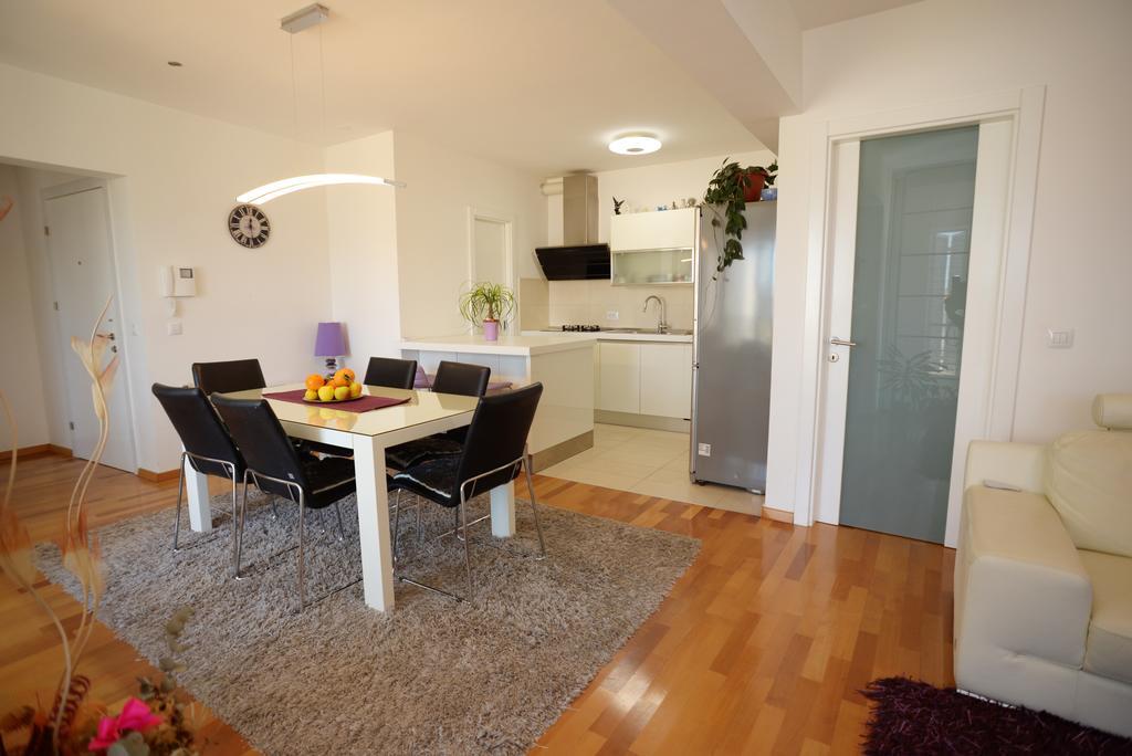 Base Bridge Apartment - Zadar City Centre - Free Parking Bagian luar foto