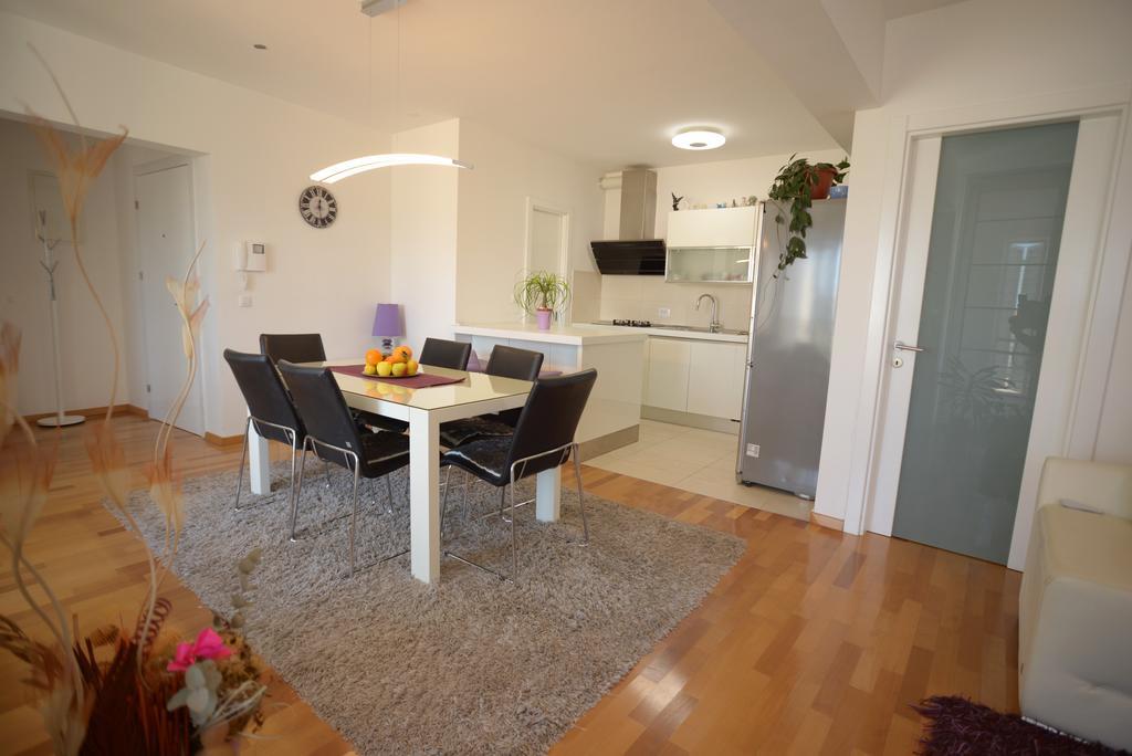 Base Bridge Apartment - Zadar City Centre - Free Parking Bagian luar foto