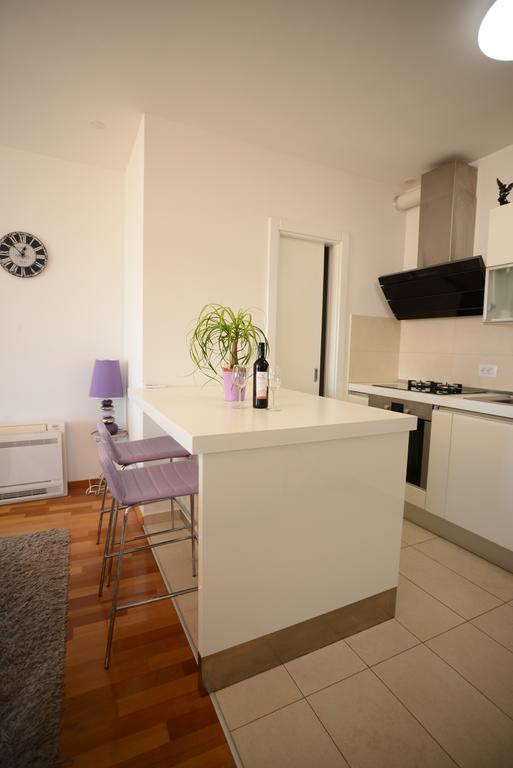 Base Bridge Apartment - Zadar City Centre - Free Parking Bagian luar foto
