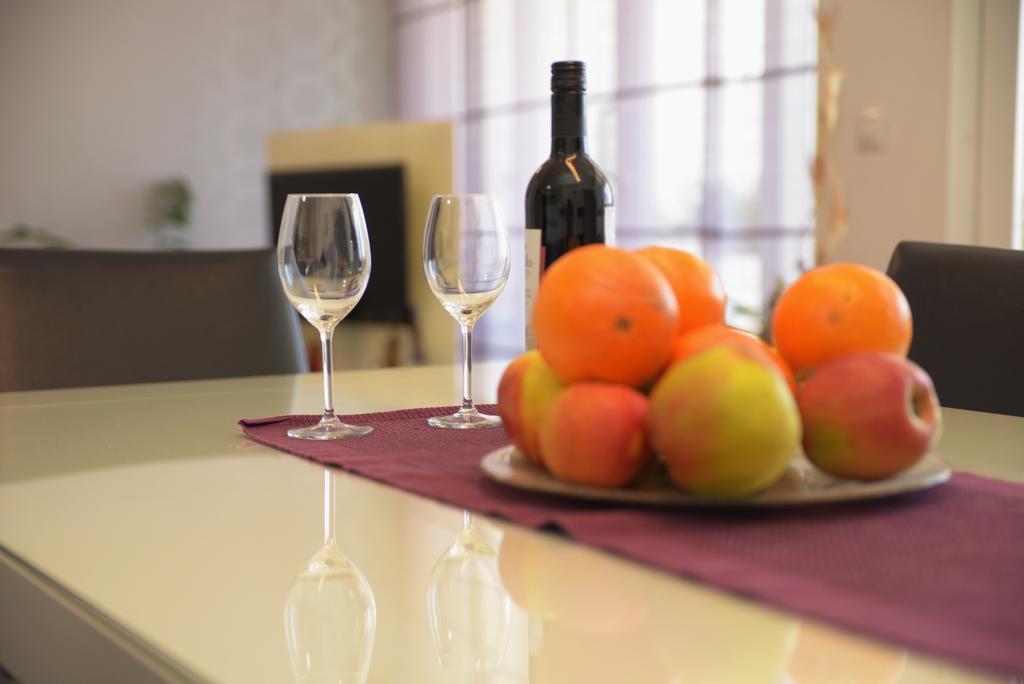 Base Bridge Apartment - Zadar City Centre - Free Parking Bagian luar foto