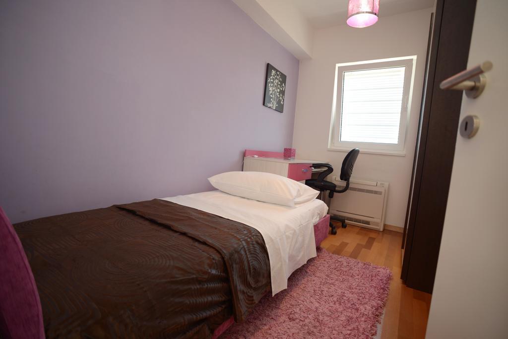 Base Bridge Apartment - Zadar City Centre - Free Parking Bagian luar foto