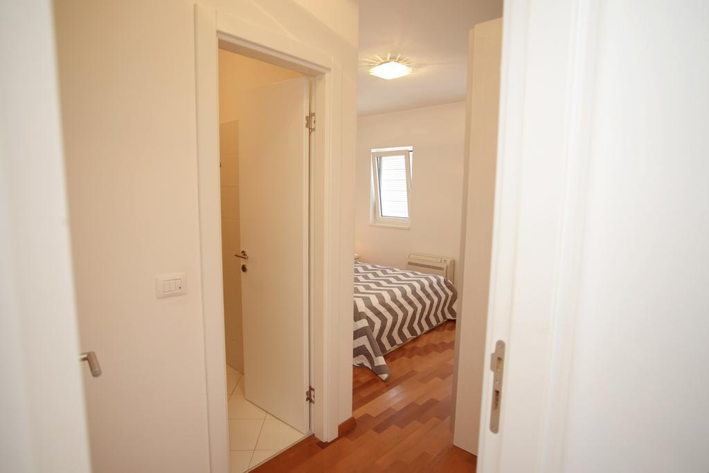 Base Bridge Apartment - Zadar City Centre - Free Parking Bagian luar foto